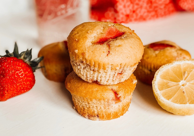 strawberry lemonade muffins